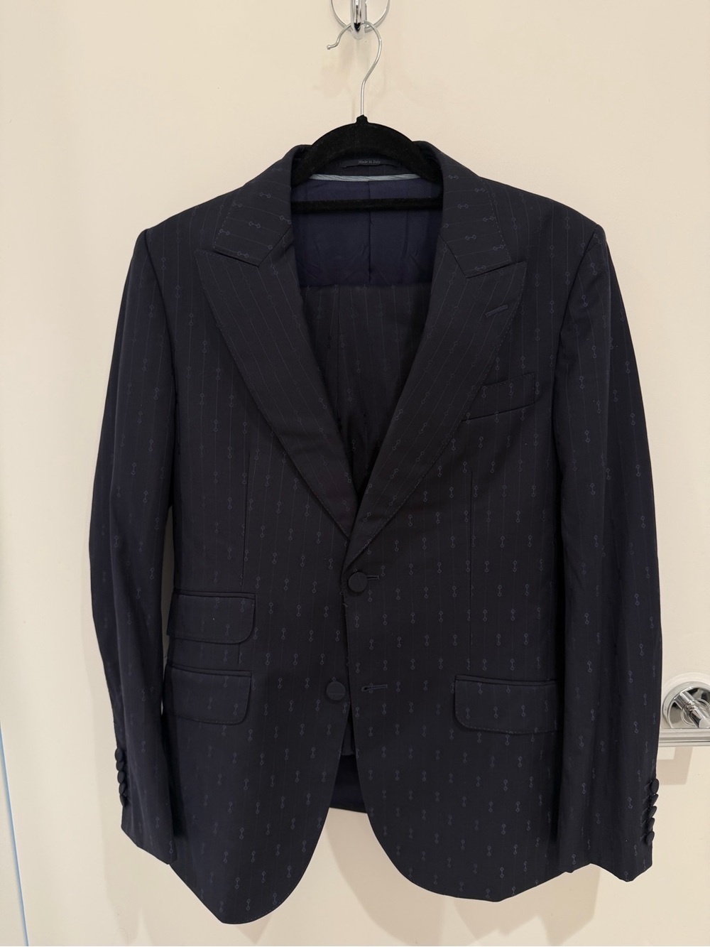 Gucci Men's Navy Patterned Suit